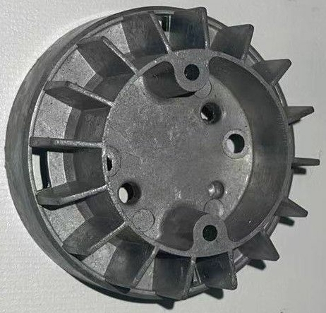 What problems can occur if the wall thickness of die castings of lighting fixtures is too thin?